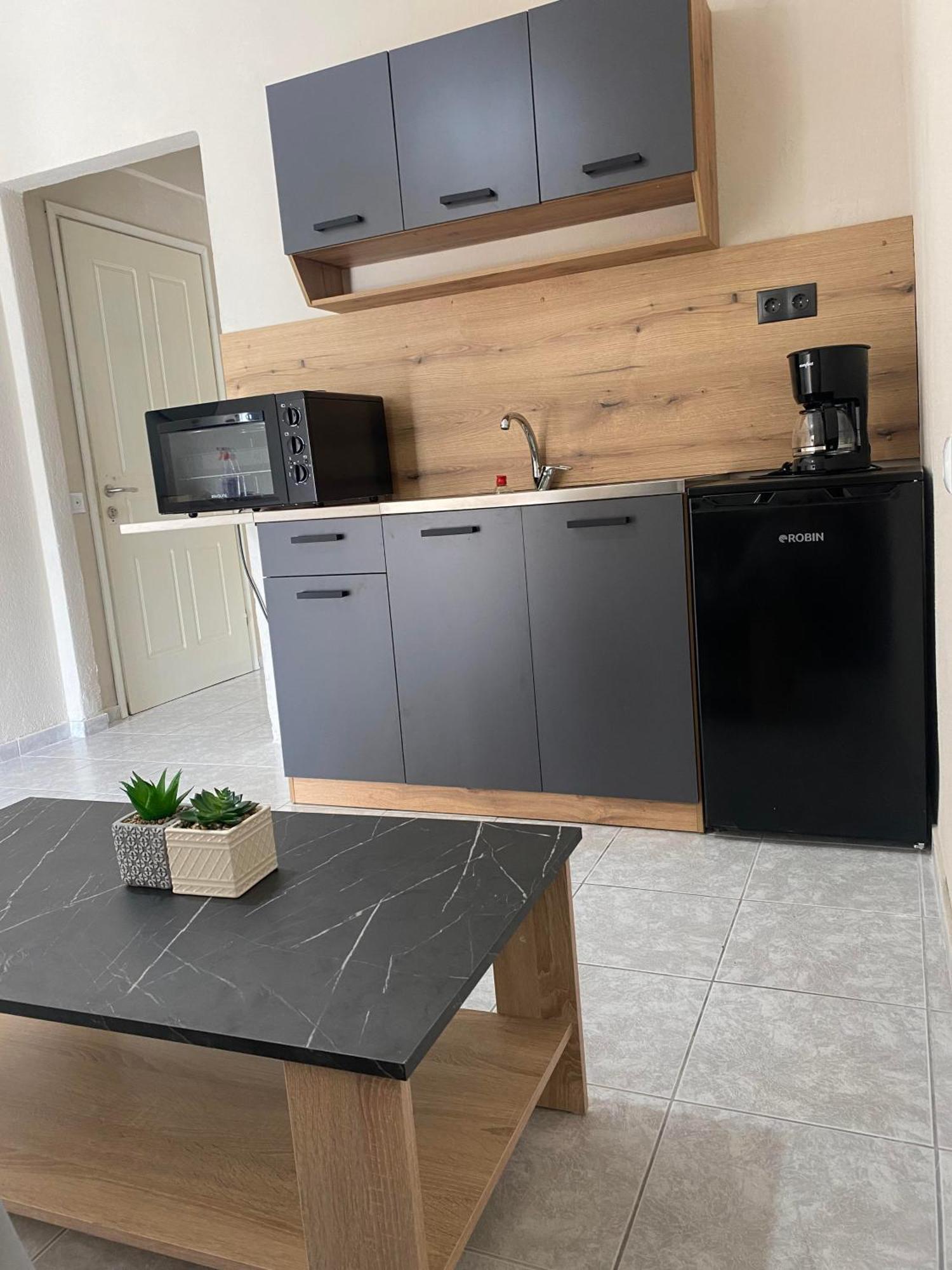 Apartamento Sun & Sea Nea Iraklia Exterior foto