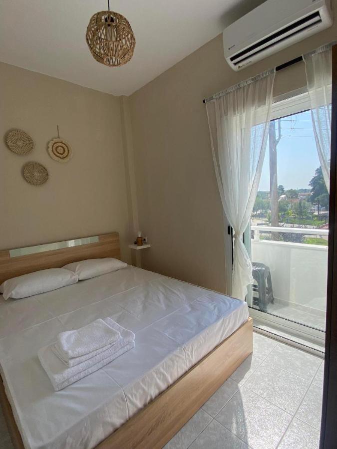 Apartamento Sun & Sea Nea Iraklia Exterior foto