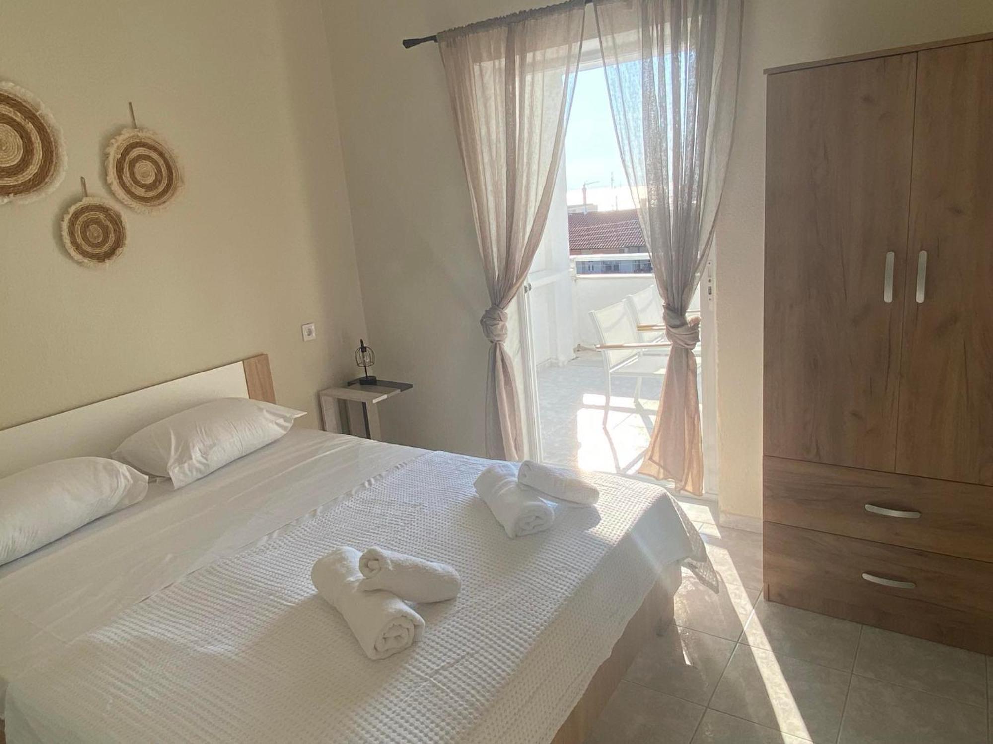 Apartamento Sun & Sea Nea Iraklia Exterior foto